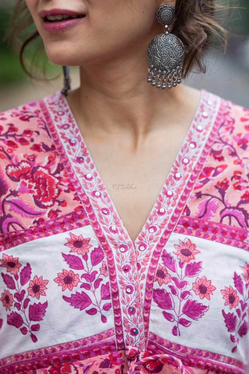 Image for Kusvaa Wsr420 Giynna Cotton Handblock Dress Closeup