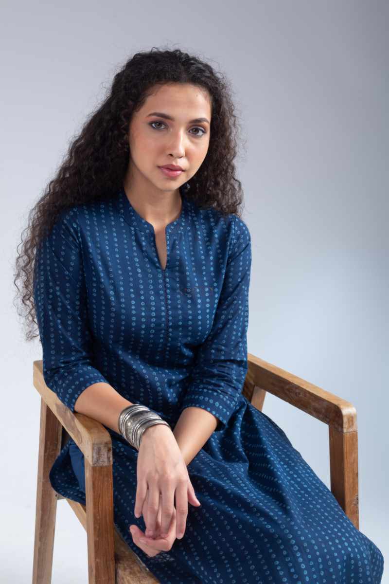 Image for Kusvaa Vcr246 Umayma Cotton Straight Kurta Sitting