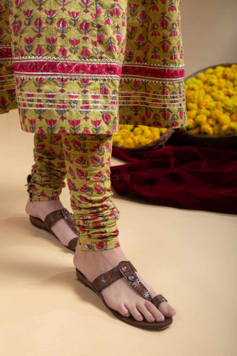 Image for Kusvaa Wsr423 Pratyaksha Handblock Complete Suit Set Closeup 2