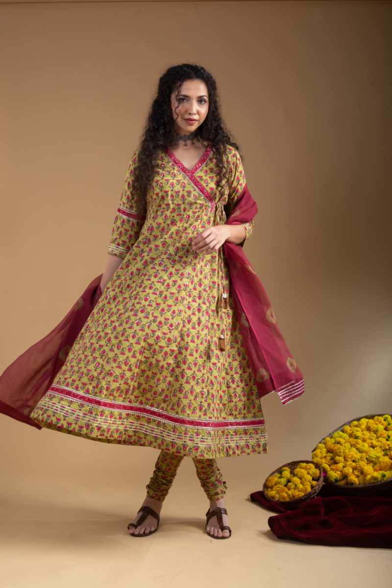 Image for Kusvaa Wsr423 Pratyaksha Handblock Complete Suit Set Front