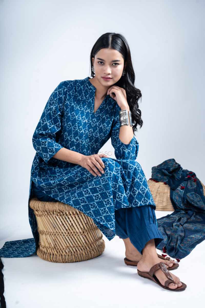 Image for Kusvaa Bpr50 Mythri Cotton Handblock Straight Kurta Sitting New