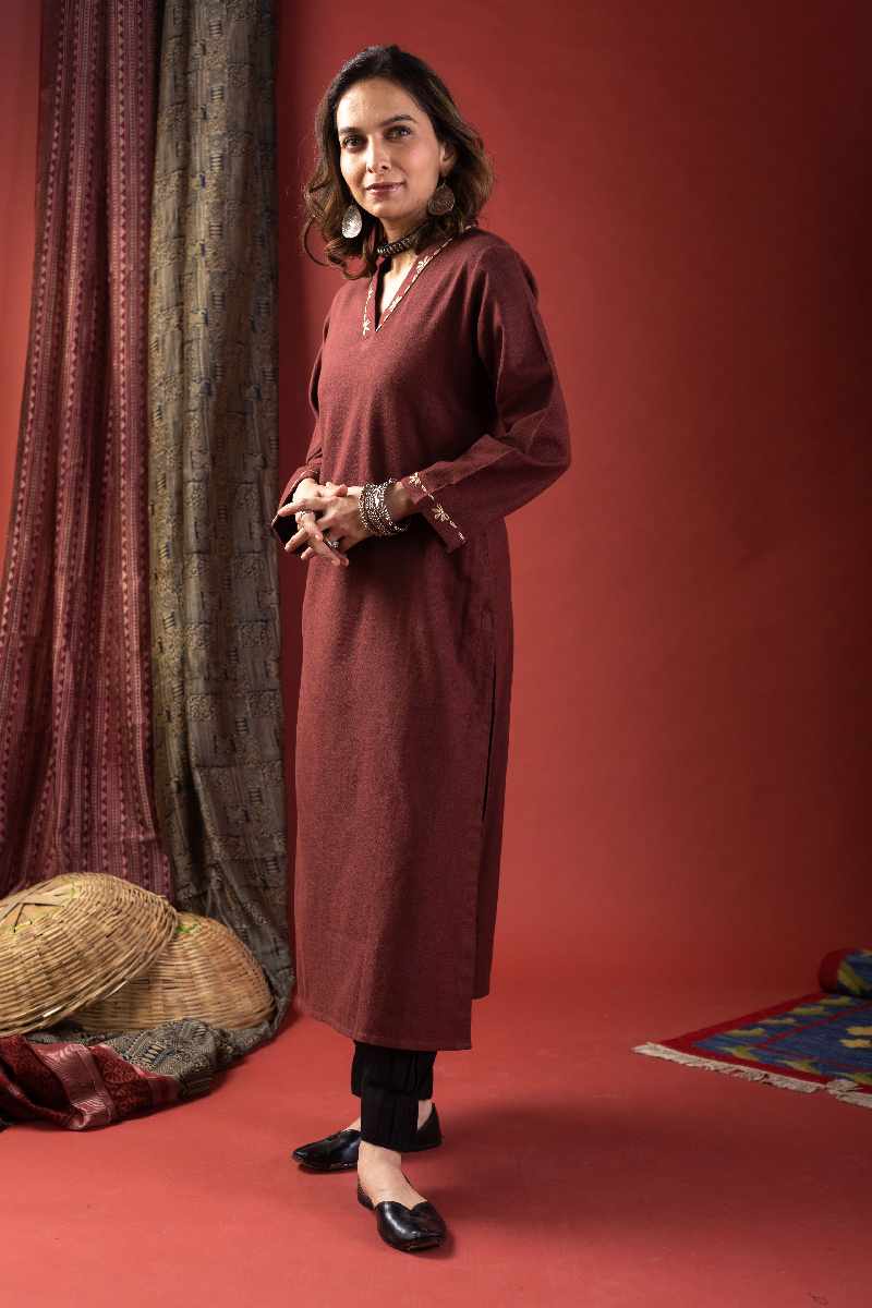 Image for Kusvaa Ws1082 Marelda Straight Fit Kurta Sitting Latest