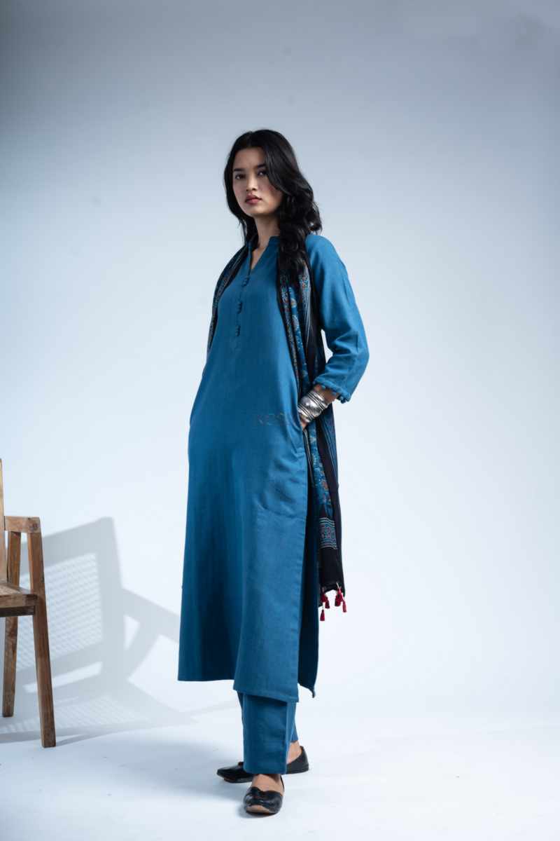 Image for Kusvaa Ws1083 Neema Woolen Kurta With Pant Set Side
