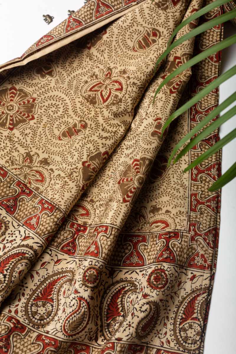 Image for Kusvaa Chdu16 Yana Assam Silk Stole Closeup