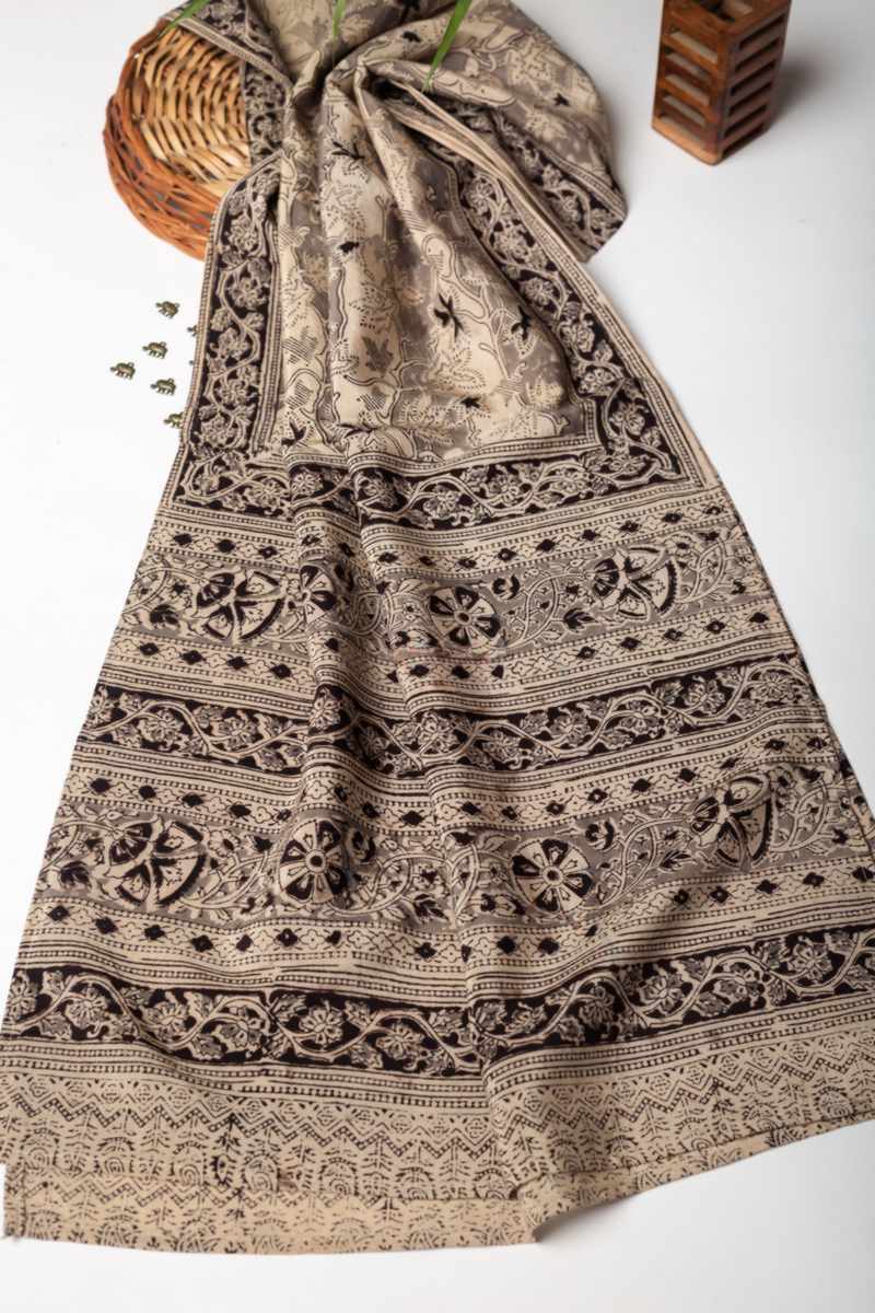 Image for Kusvaa Chdu22 Suda Assam Silk Stole Closeup