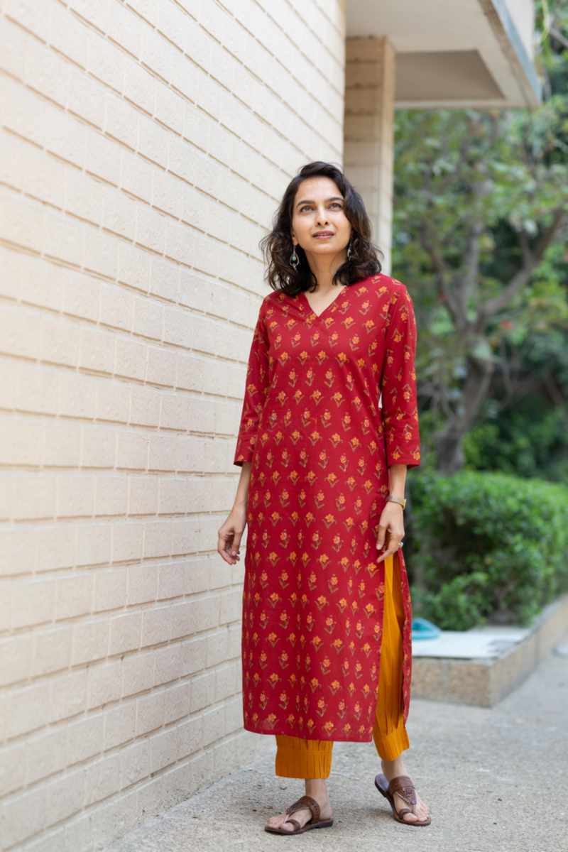 Image for Kusvaa Mbek01 Lavanya Cotton Booti Print Kurta Closeup