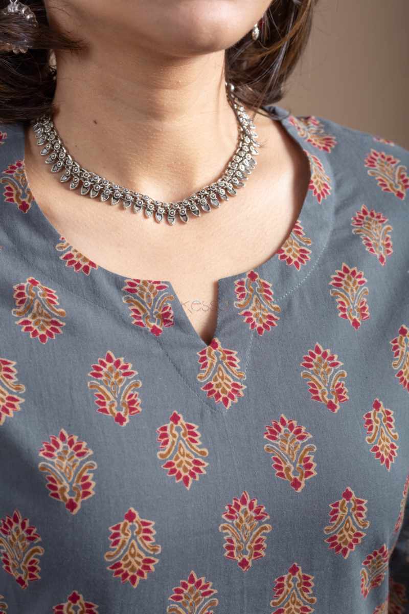 Image for Kusvaa Mbek02 Premala Cotton Bootil Print Kurta Closeup