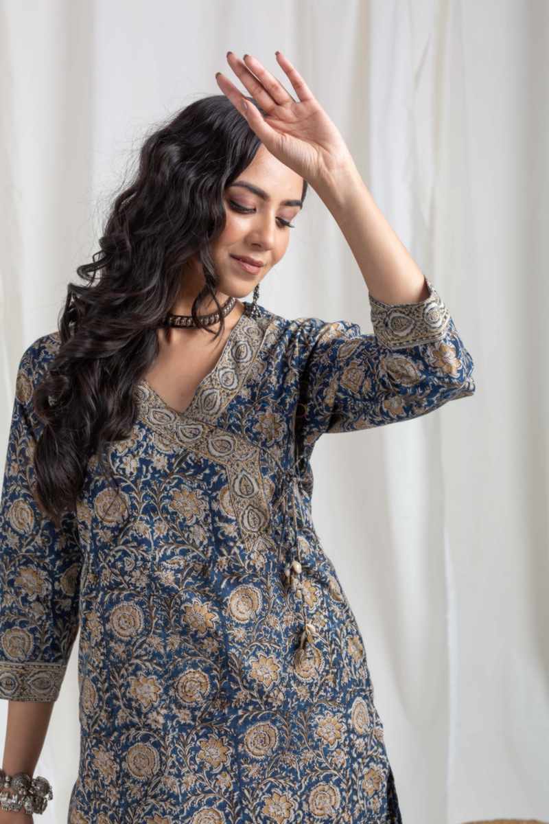 Image for Kusvaa Ne32 Suhani Cotton Kalamkari Kurta Side
