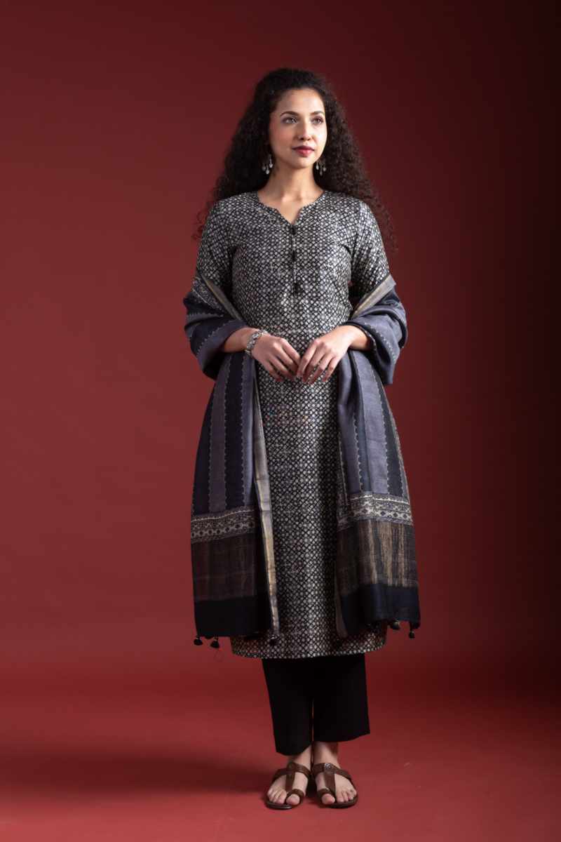 Image for Kusvaa Vcr249 Aanjay Tussar Silk Complete Suit Set Featured