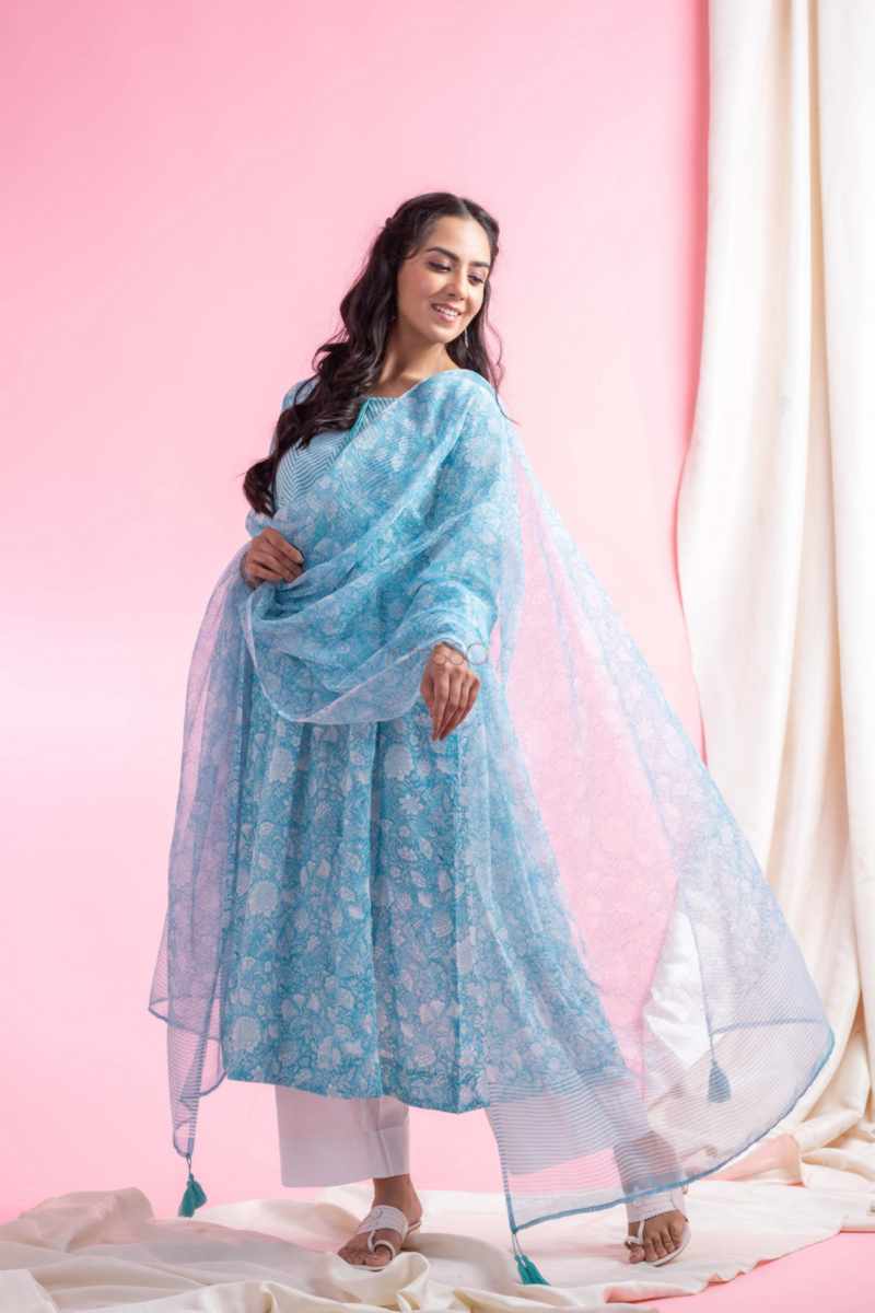Image for Kusvaa Avdaf282 Fanisha Cotton Kurta With Kota Doriya Dupatta Set Front