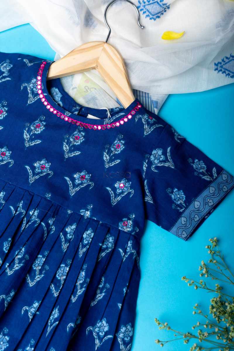 Image for Kusvaa Mbe113 Ishita Cotton Girls Frock Closeup 2
