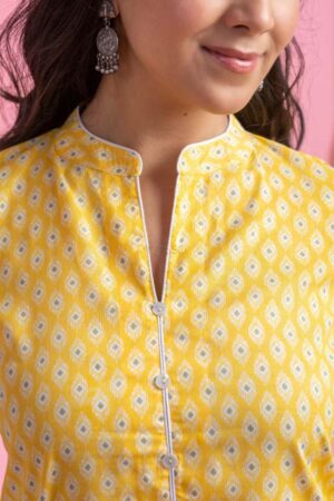 Image for Kusvaa Ne50 Varsha Cotton Straight Fit Kurta Closeup