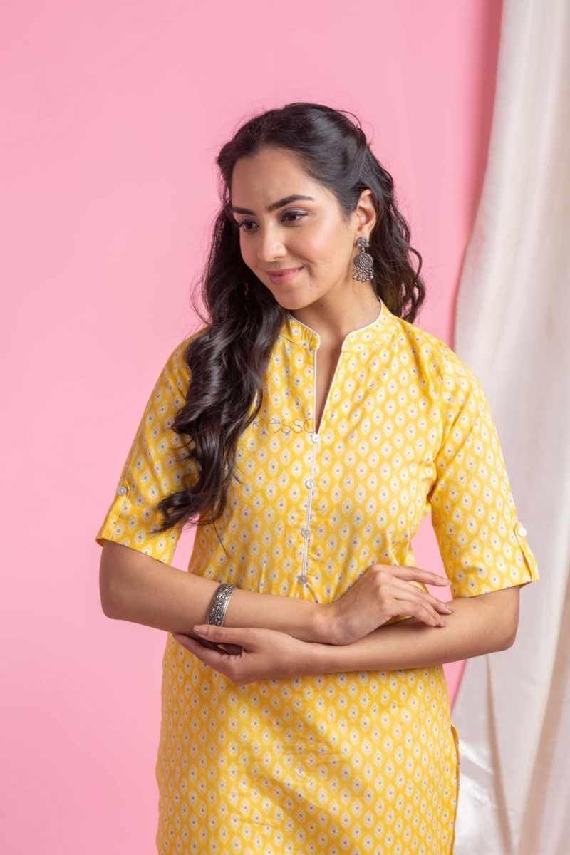 Image for Kusvaa Ne50 Varsha Cotton Straight Fit Kurta Front