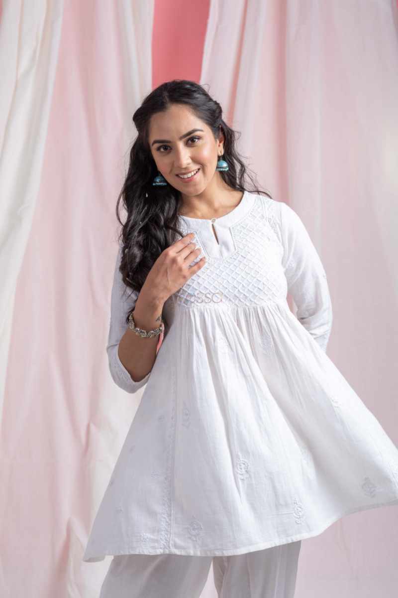 Image for Kusvaa Bpr60 Keira Cotton Slub Short Kurti Sitting