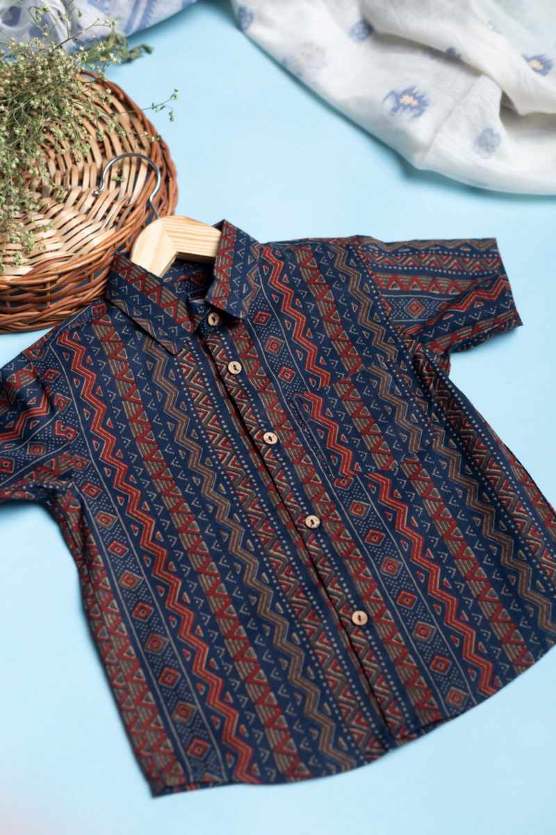 Image for Kusvaa Mbe117 Oris Cotton Boy's Half Sleeves Shrit Closeup