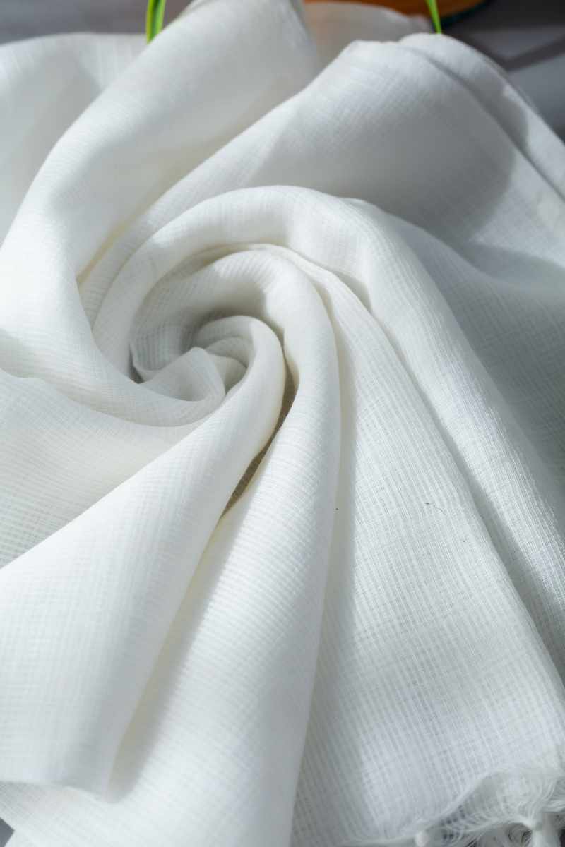 Image for Kusvaa Nhdupatta05 White Cotton Kota Doria Dupatta Front