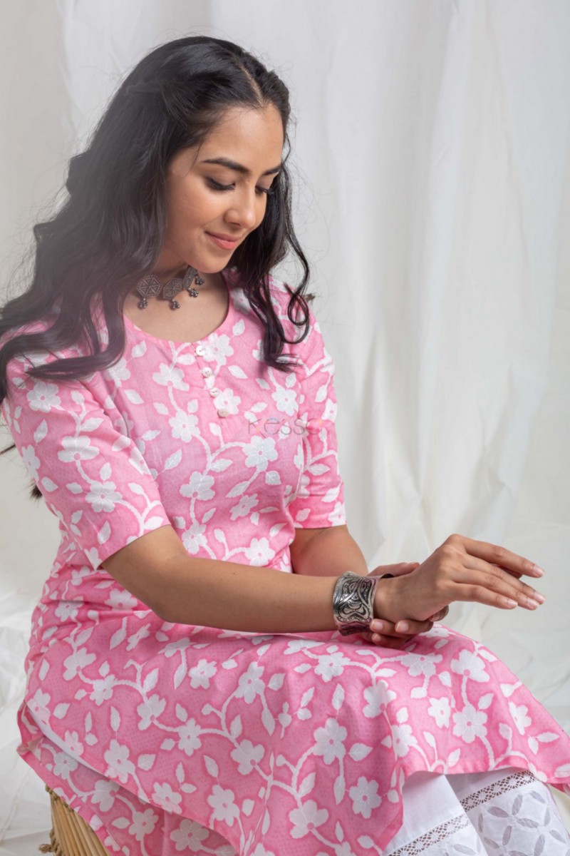 Image for Kusvaa Sa14 Parul Cotton Straight Kurta Sitting