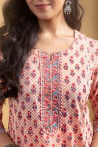Image for Kusvaa Wsr435 Terilynn Cotton Handblock Kurta Closeup