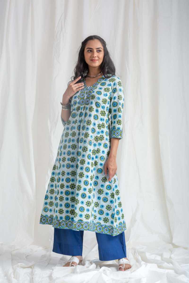 Image for Kusvaa Wsr436 Tejavati Cotton Handblock Kurta Front
