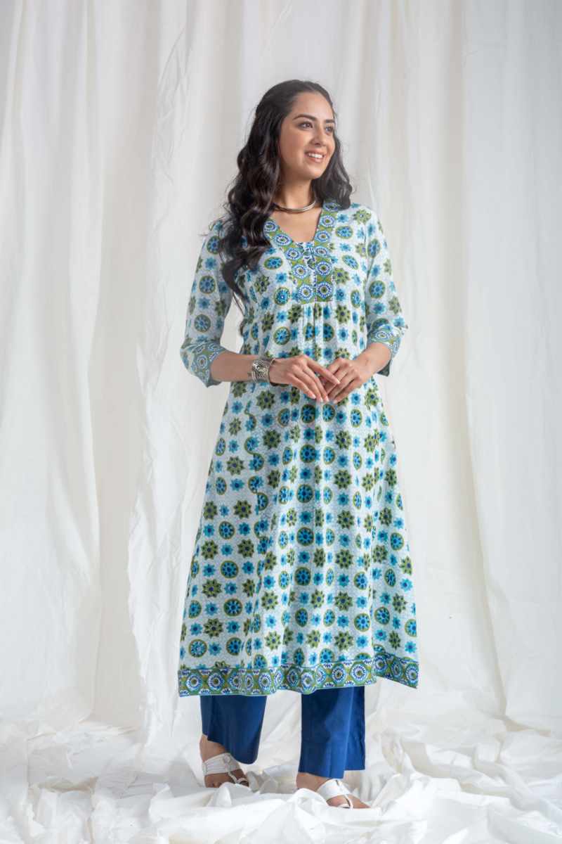 Image for Kusvaa Wsr436 Tejavati Cotton Handblock Kurta Side