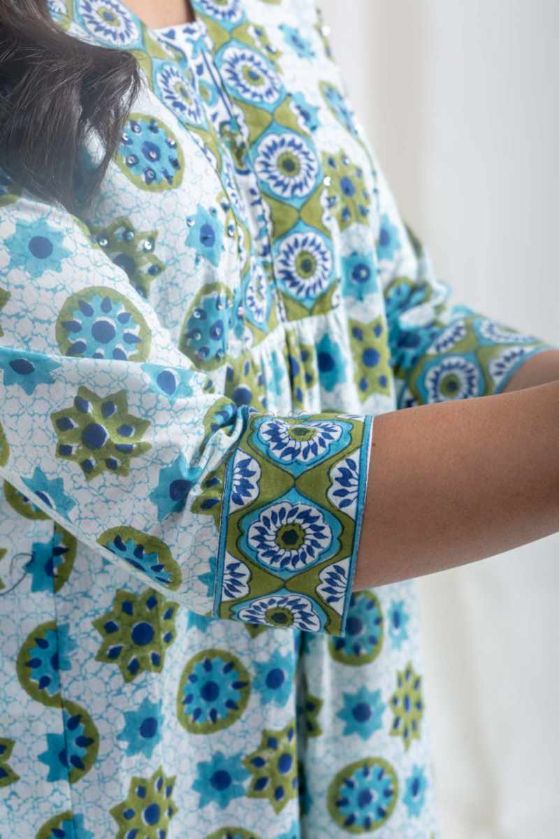 Image for Kusvaa Wsr436 Tejavati Cotton Handblock Kurta Sitting