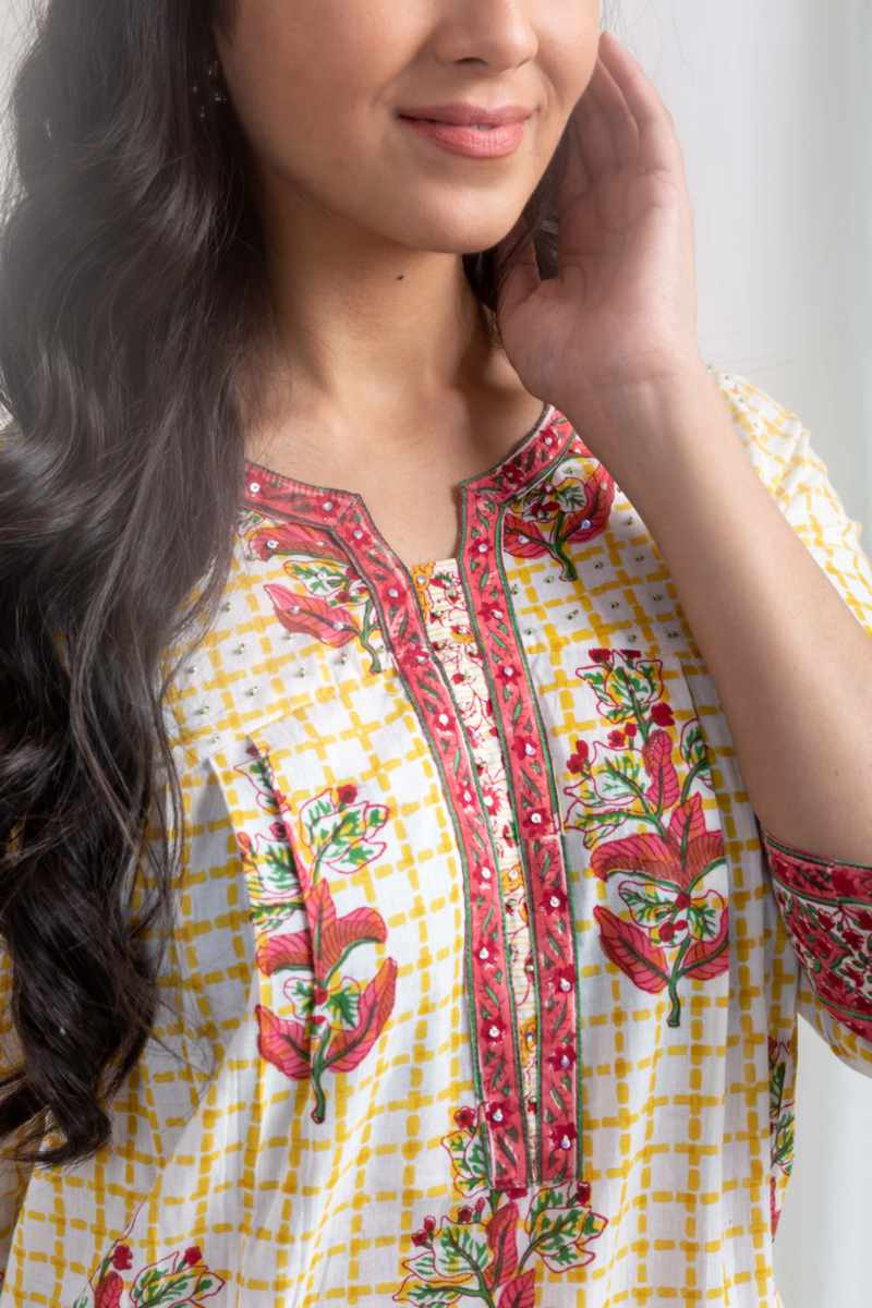 Image for Kusvaa Wsr437 Nishi Cotton Short Kurti Closeup