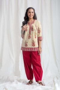 Image for Kusvaa Wsr437 Nishi Cotton Short Kurti Front
