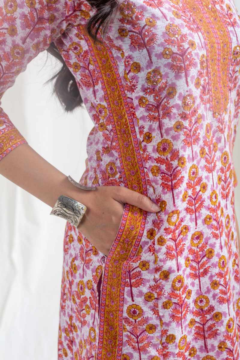 Image for Kusvaa Wsr438 Sashi Cotton Handblock Kurta Closeup 2