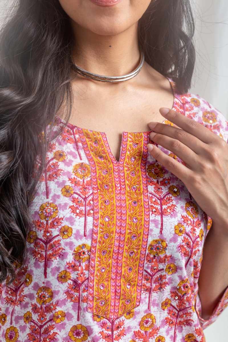 Image for Kusvaa Wsr438 Sashi Cotton Handblock Kurta Closeup