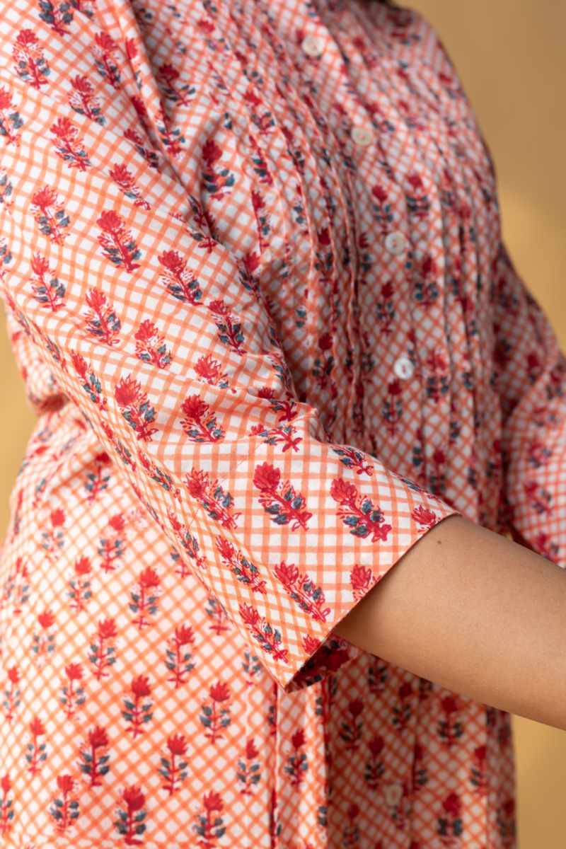 Image for Kusvaa Wsr442 Sarayi Cotton Short Kurti Closeup 2
