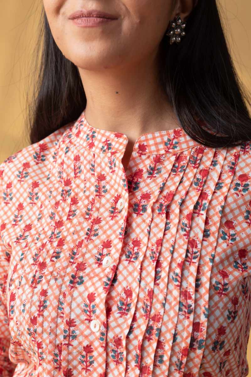 Image for Kusvaa Wsr442 Sarayi Cotton Short Kurti Closeup