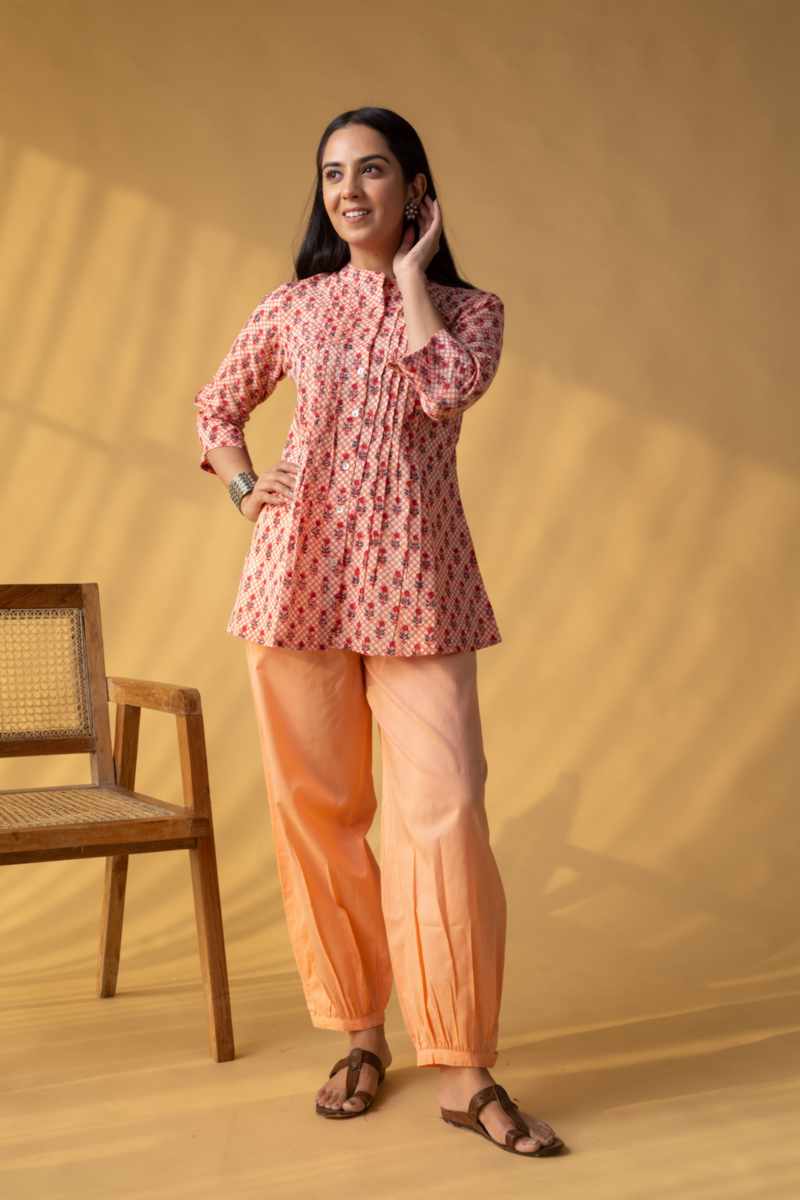 Image for Kusvaa Wsr442 Sarayi Cotton Short Kurti Front