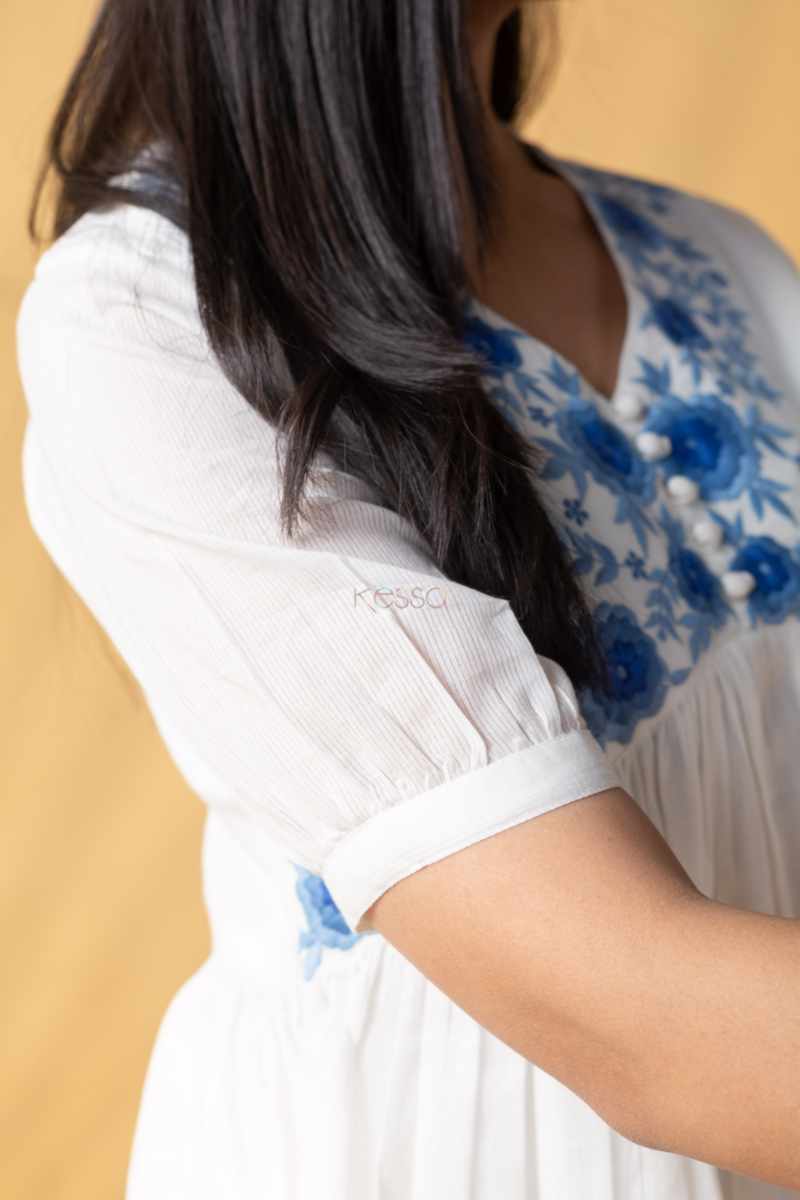 Image for Kusvaa Avdaf289 Tushti Cotton Short Kurti Closeup 2
