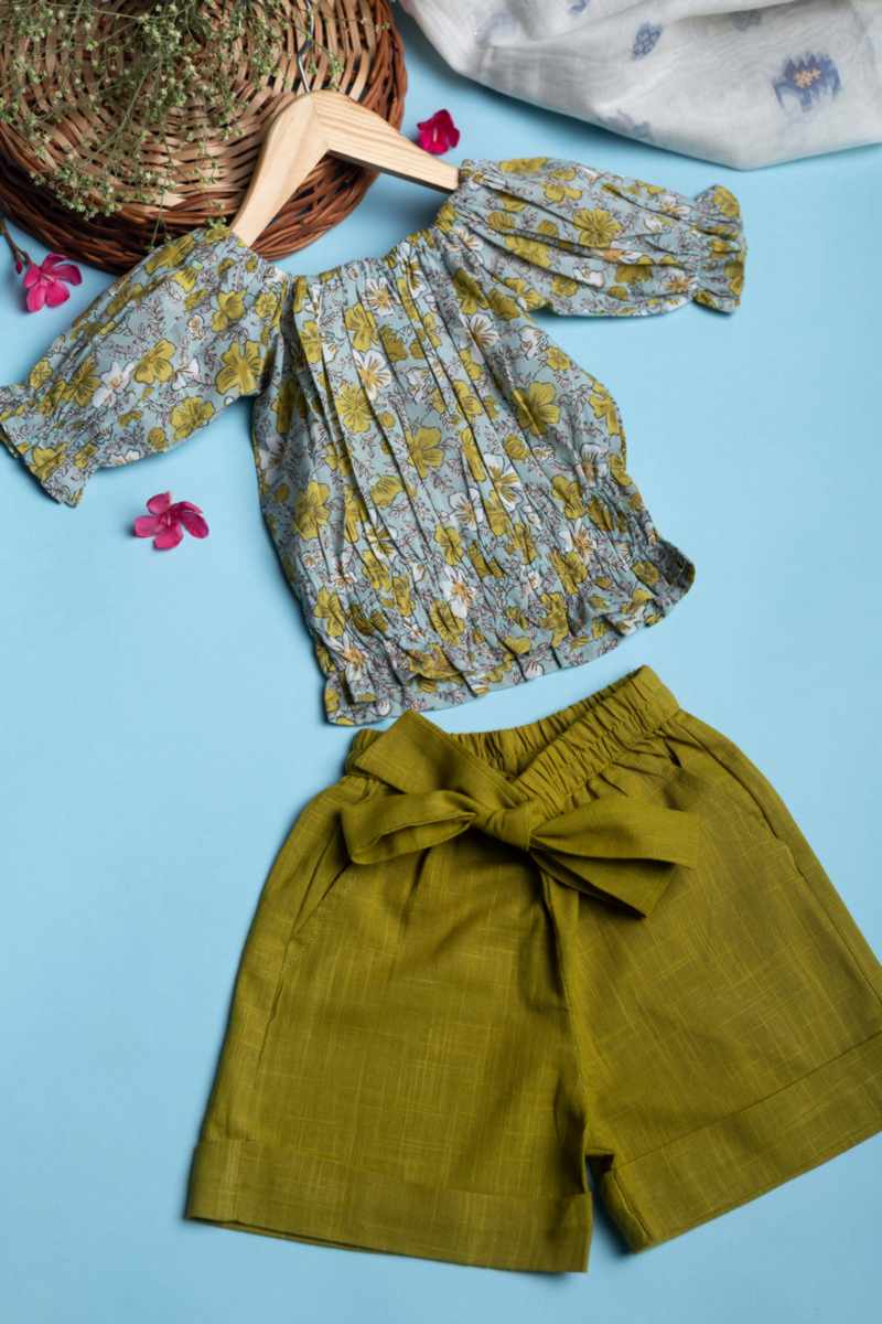 Image for Kusvaa Mbe120 Noshi Cotton Girl's Top Short Set Featured