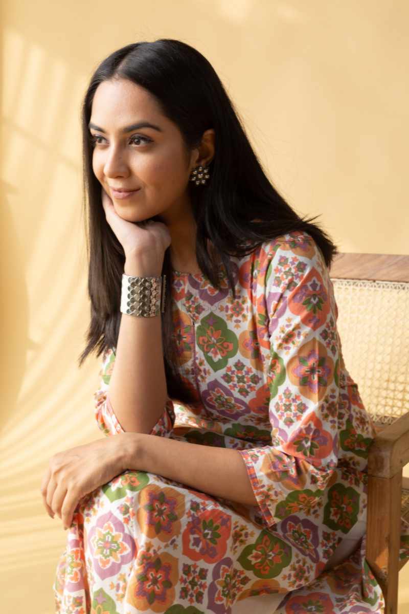 Image for Kusvaa Vcr267 Tasha Cotton Handblock Print Kurta Sitting