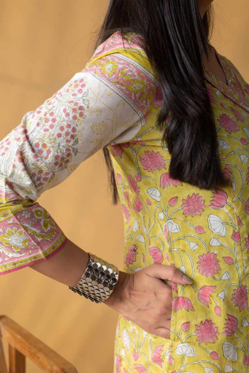 Image for Kusvaa Vcr270 Barkha Cotton Handblock Kurta Closeup 2