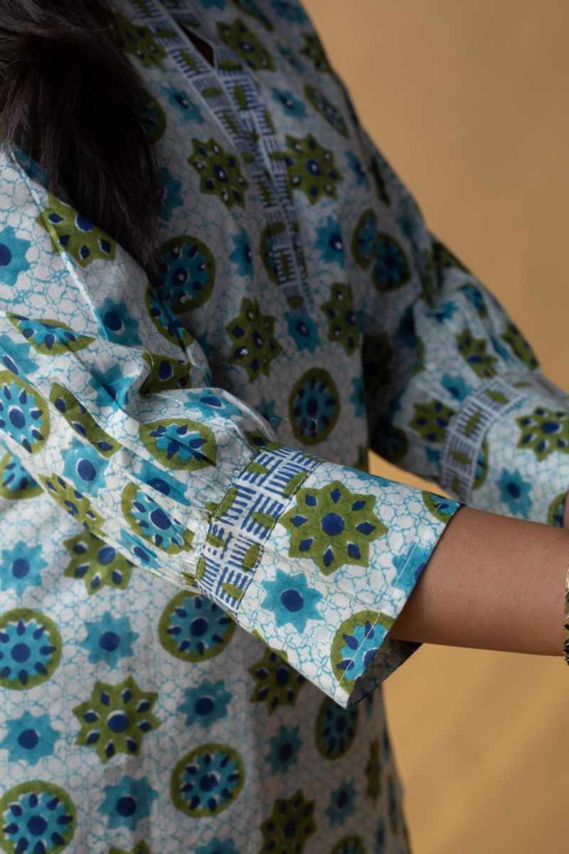 Image for Kusvaa Wsr439 Jikthisha Cotton Short Kurti Closeup 2