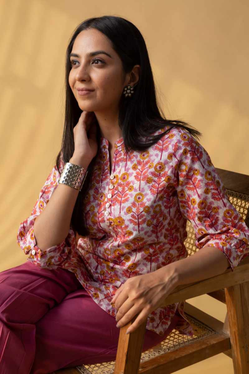 Image for Kusvaa Wsr441 Piki Cotton Short Kurti Sitting