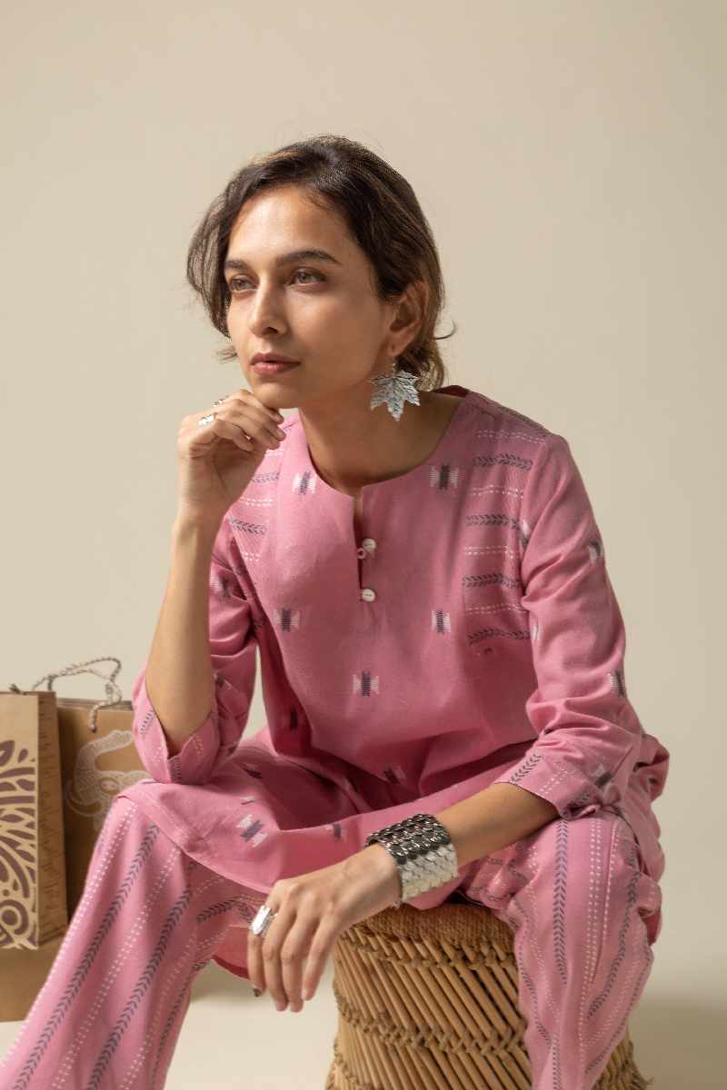 Image for Kusvaa Ne116 Leenakshi Handloom Cotton Top Pant Set Pattern