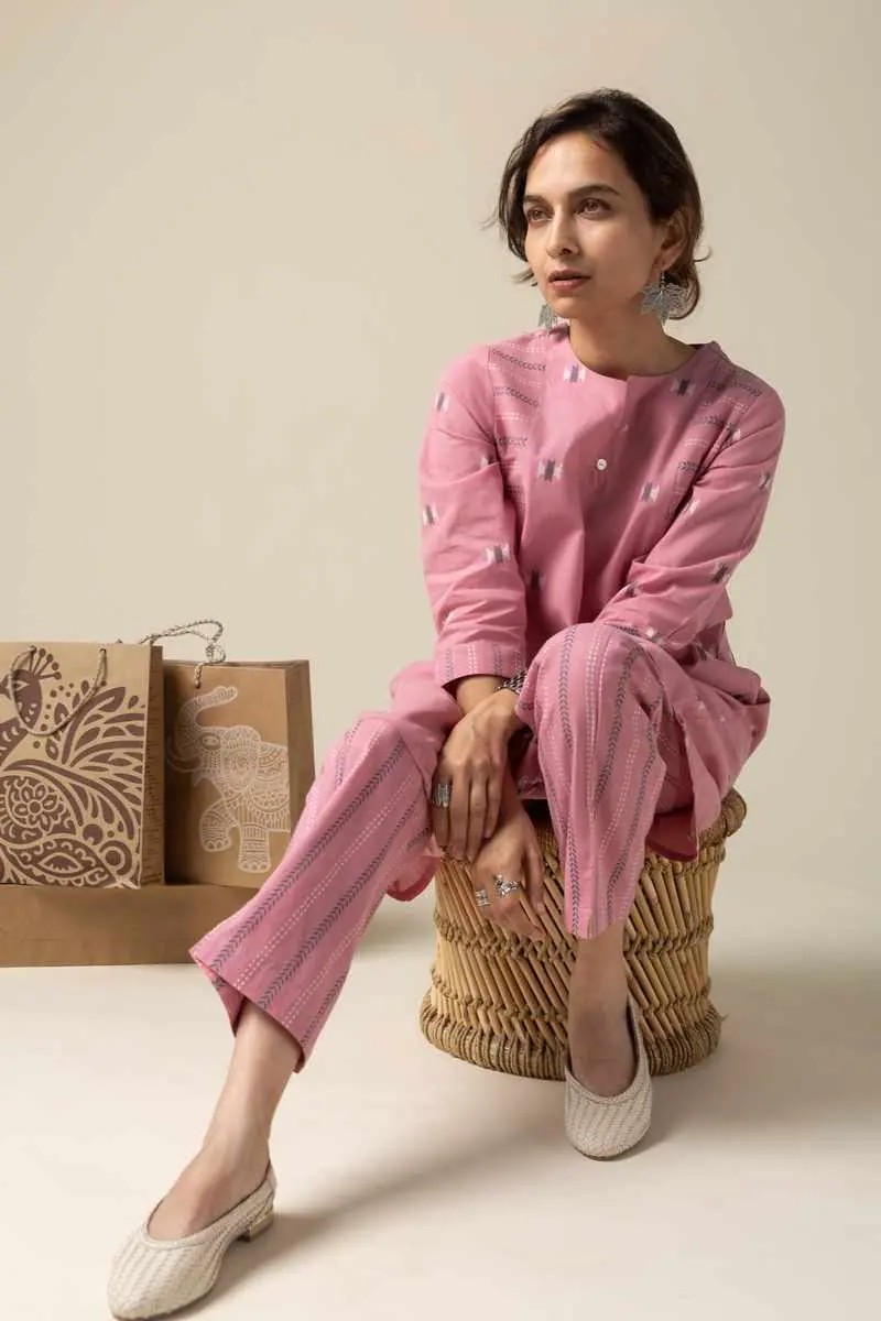 Image for Kusvaa Ne116 Leenakshi Handloom Cotton Top Pant Set Sitting