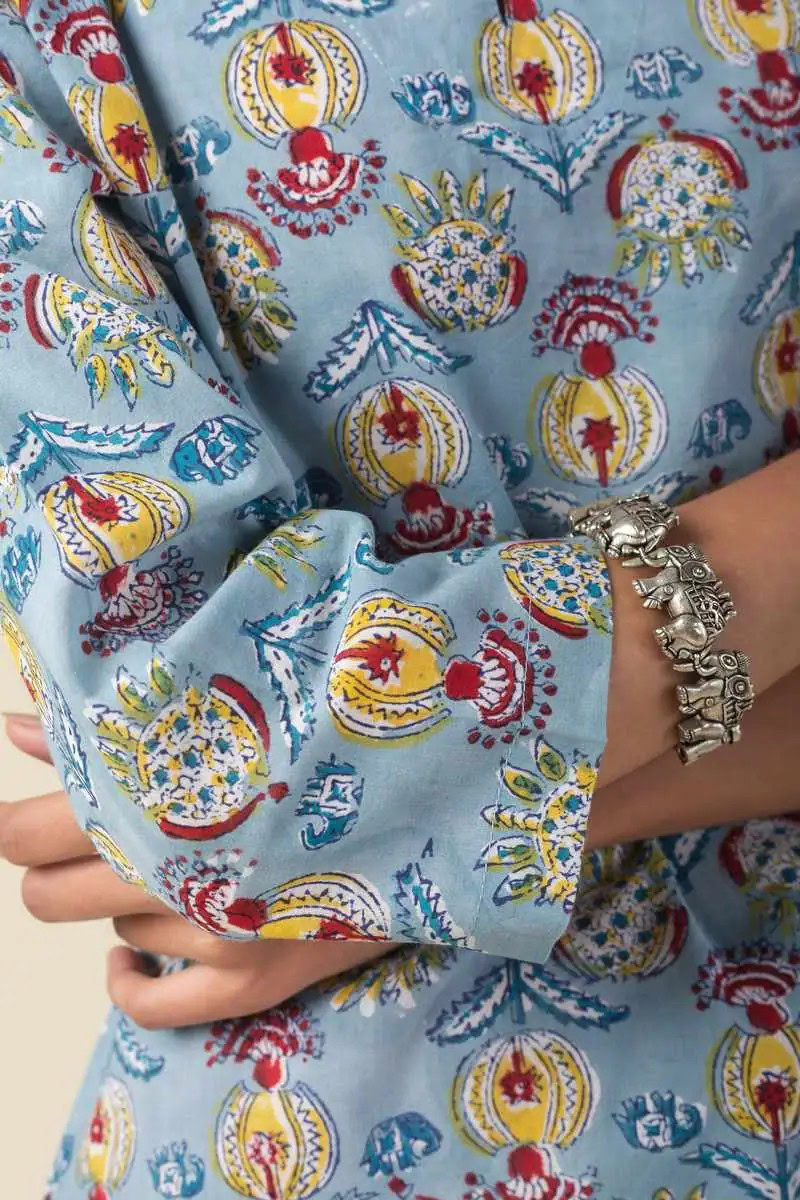 Image for Kusvaa Ne161 Durga Cotton Handblock Kurta Closeup 2