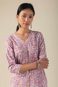 Image for Kusvaa Ne120 Nityashri Cotton Straight Kurta Featured