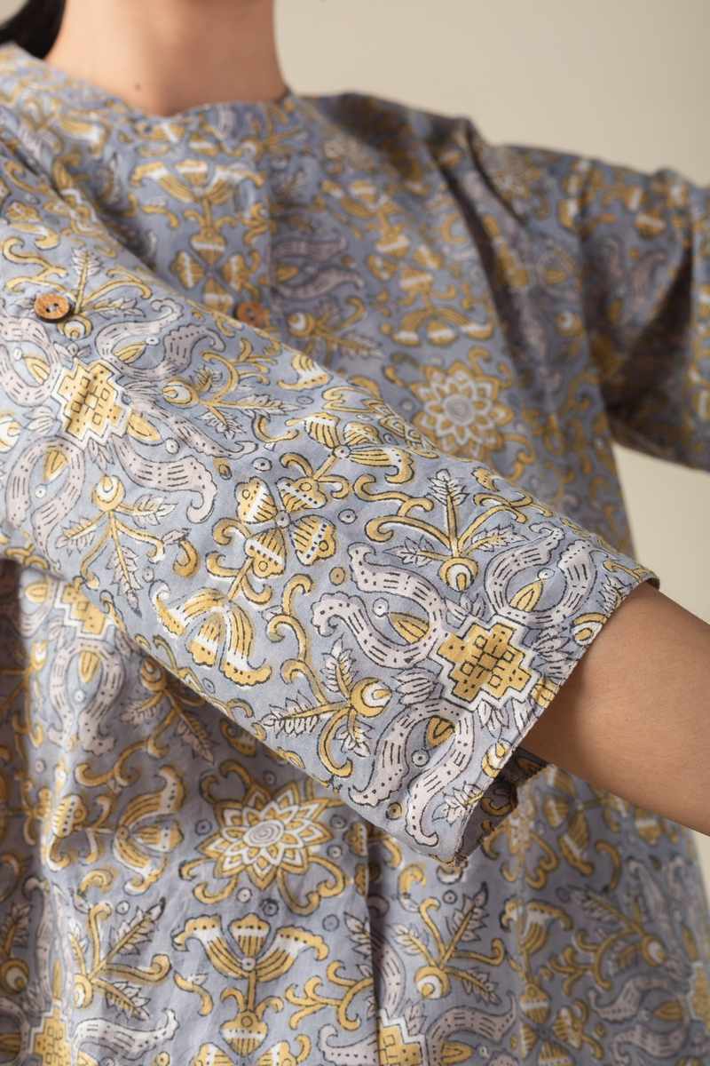 Image for Kusvaa Ne163 Karvi Cotton Kurta Pant Set Sitting