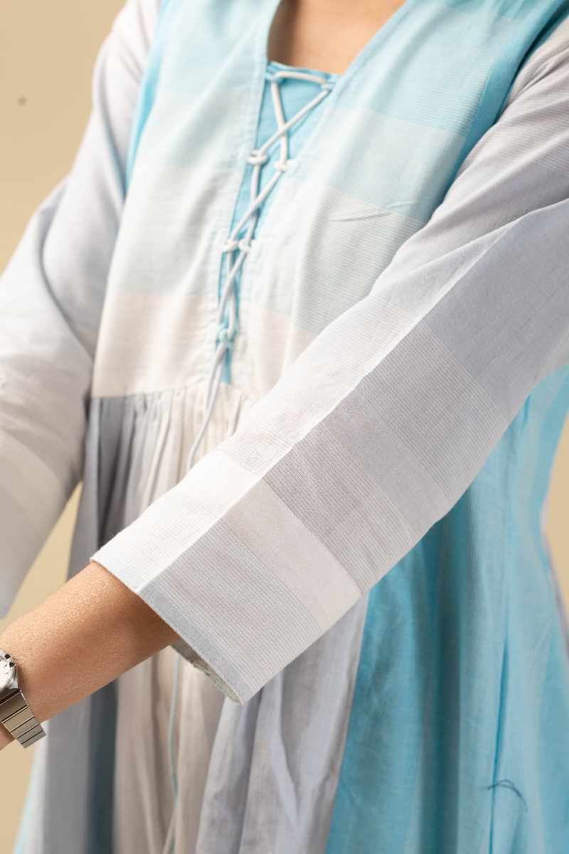 Image for Kusvaa Ne63 Saachee Handloom Cotton Dress Closeup 2