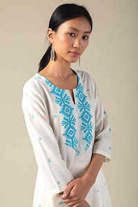 Image for Kusvaa Ne88 Dishitha Cotton Jamdani Kurta Closeup