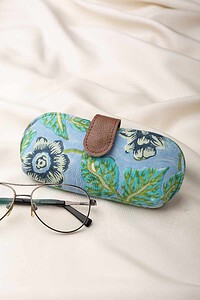 Image for Kusvaa Eyc005 Chashm E Baddoor Sunglass Spectacles Cover Featured