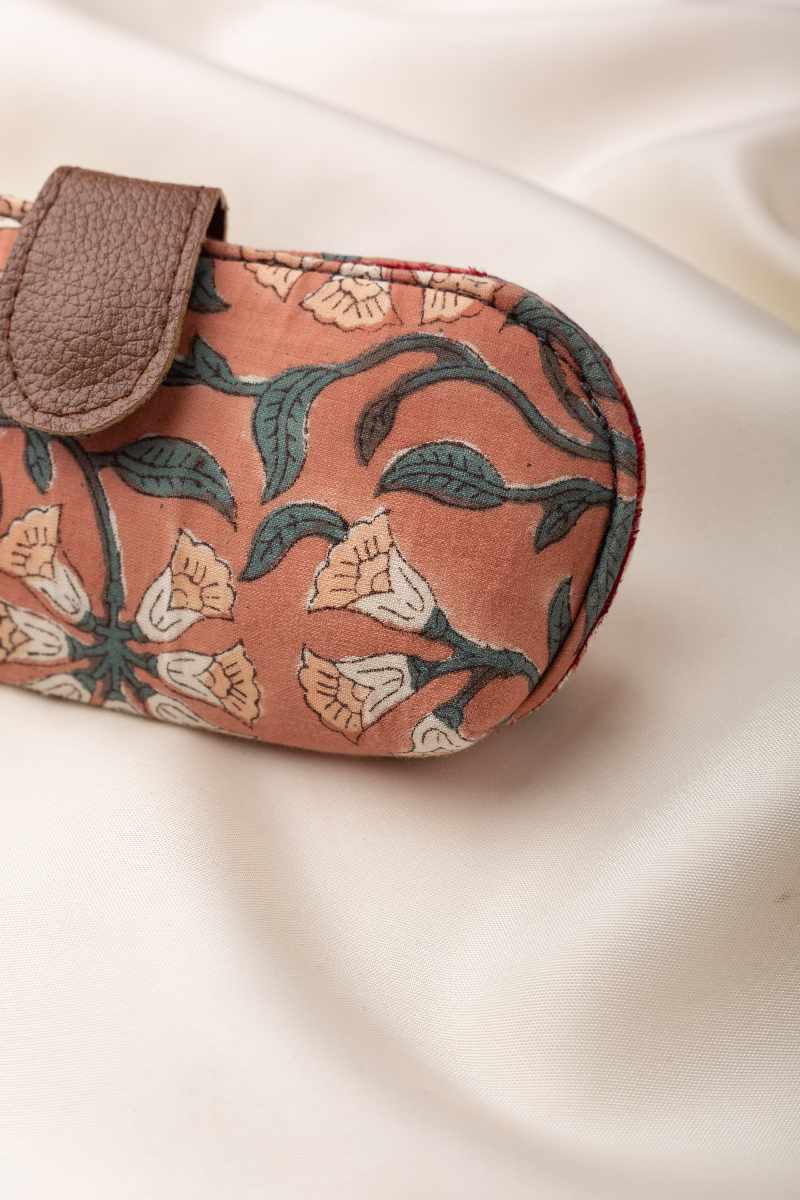 Image for Kusvaa Eyc008 Chashm E Baddoor Sunglass Spectacles Cover Side