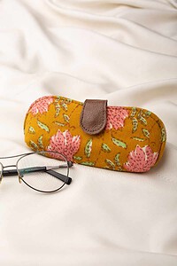 Image for Kusvaa Eyc010 Chashm E Baddoor Sunglass Spectacles Cover Featured