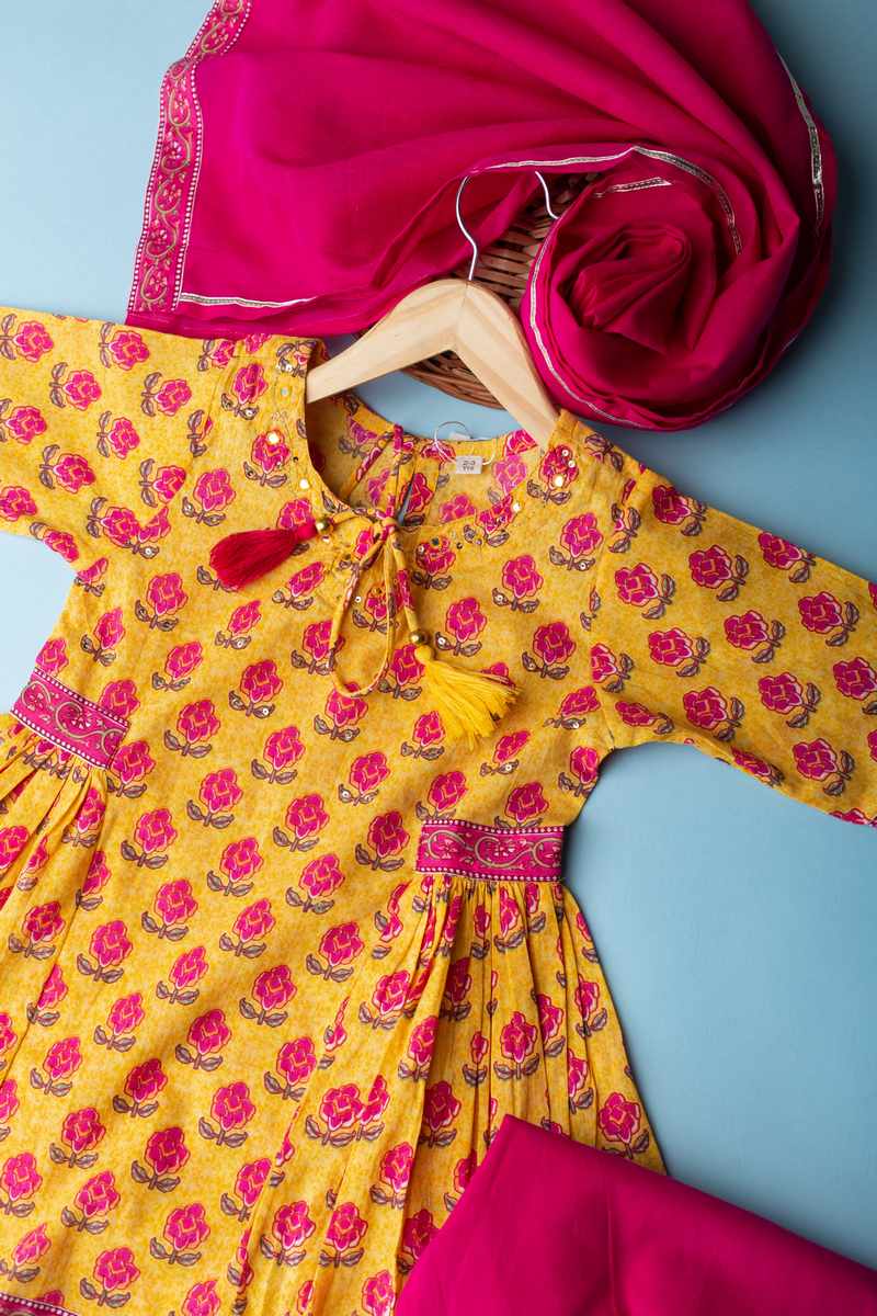 Image for Kusvaa Kne10 Evelina Cotton Girl's Suit Set Front