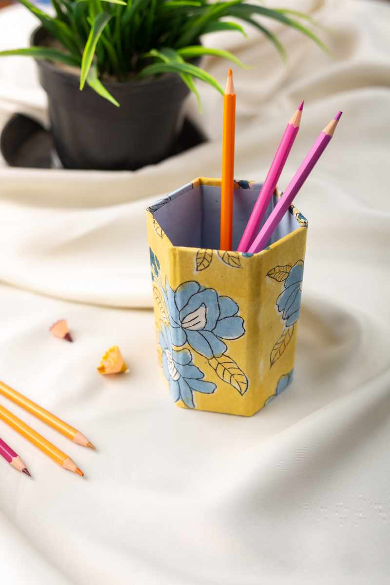 Image for Kusvaa Peh003 Kalam Dhari Pen Holder Side